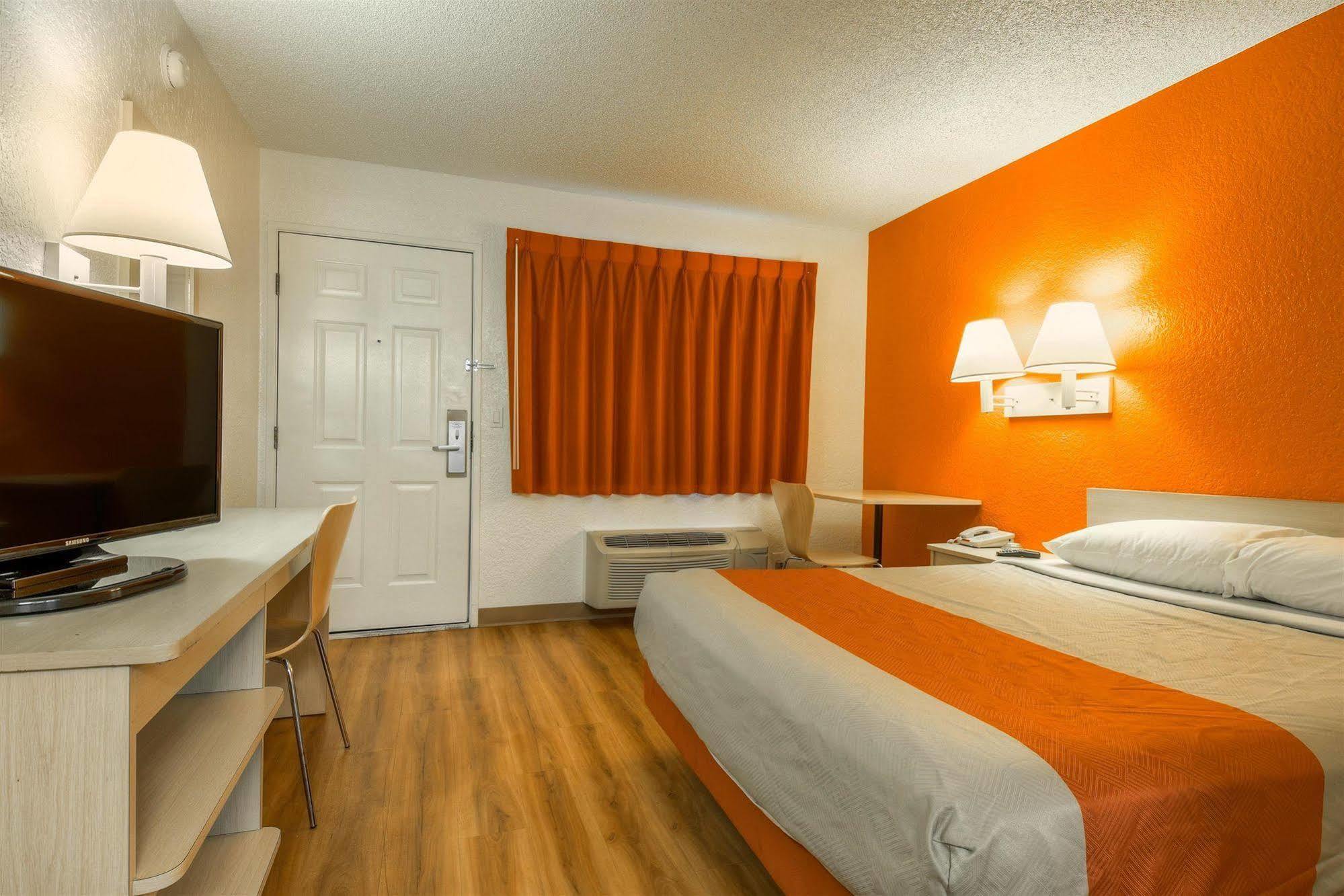 Motel 6-Norwalk, Ca - Los Angeles Bagian luar foto