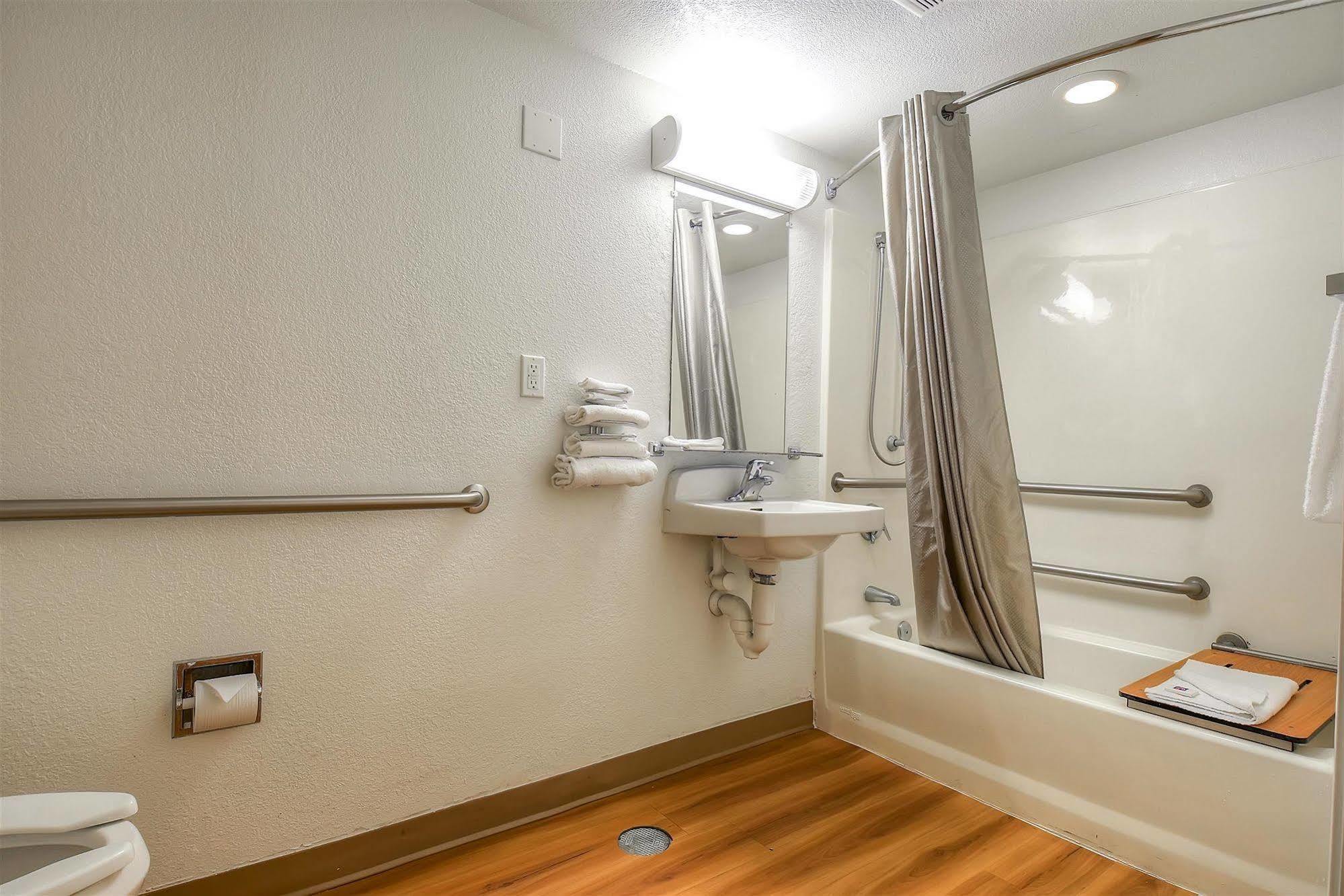 Motel 6-Norwalk, Ca - Los Angeles Bagian luar foto