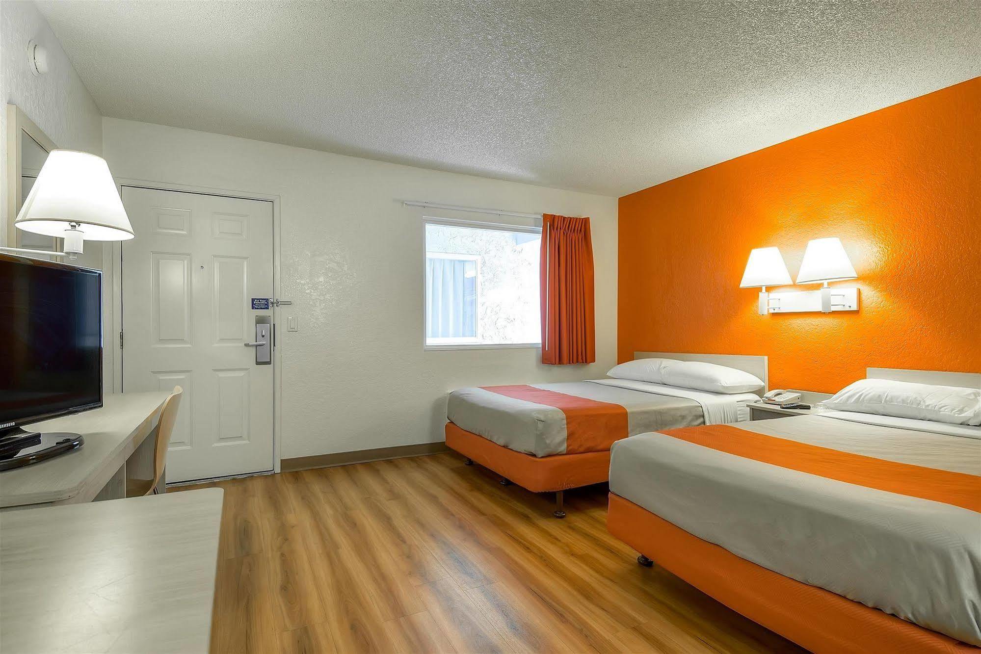 Motel 6-Norwalk, Ca - Los Angeles Bagian luar foto