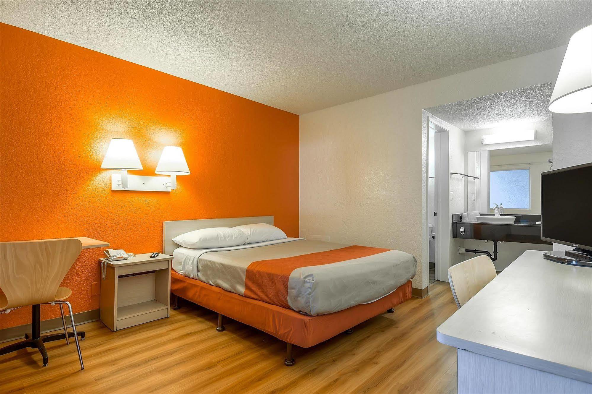 Motel 6-Norwalk, Ca - Los Angeles Bagian luar foto
